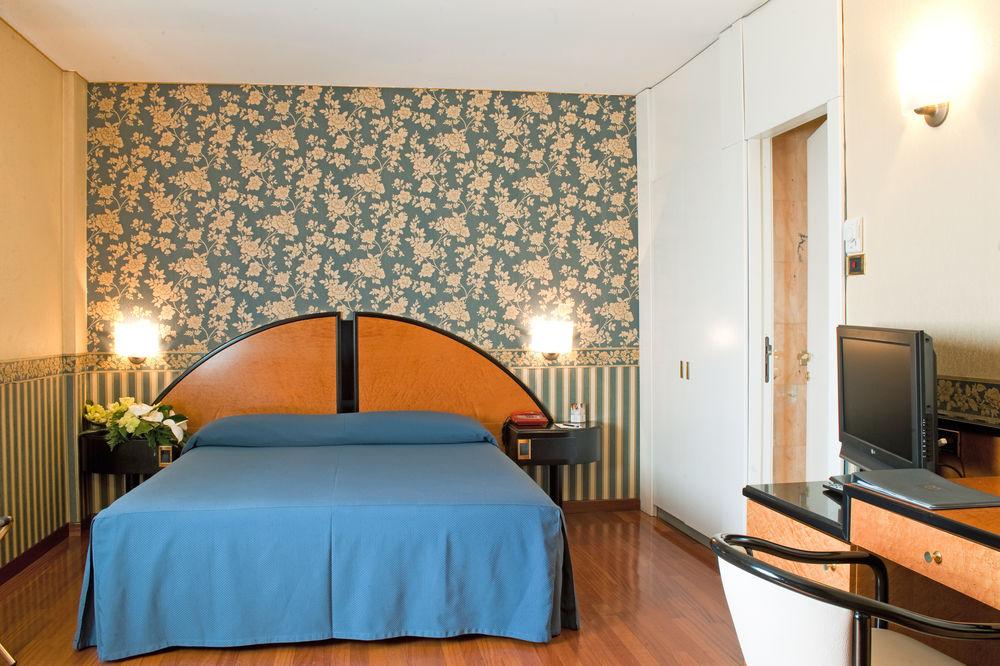 Giberti & Hotel 4*